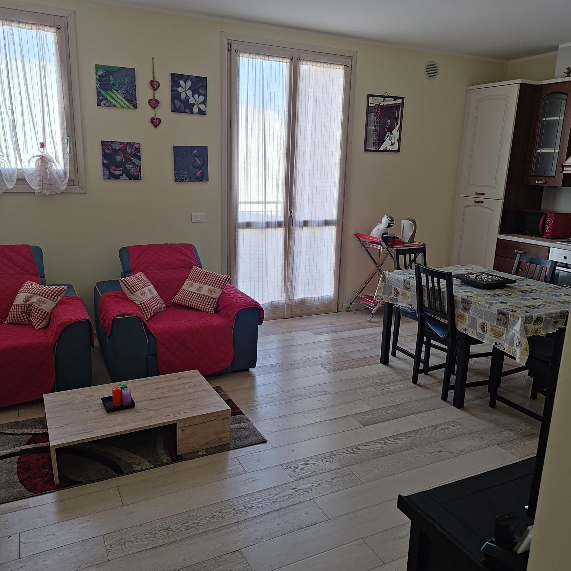 Peschiera Appartamenti Vacanze Peschiera del Garda Buitenkant foto